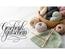 Geschenkgutschein mit Wollknäueln im Korb Strickstück Stricknadeln Häkelnadel und Schriftzug Geschenkgutschein